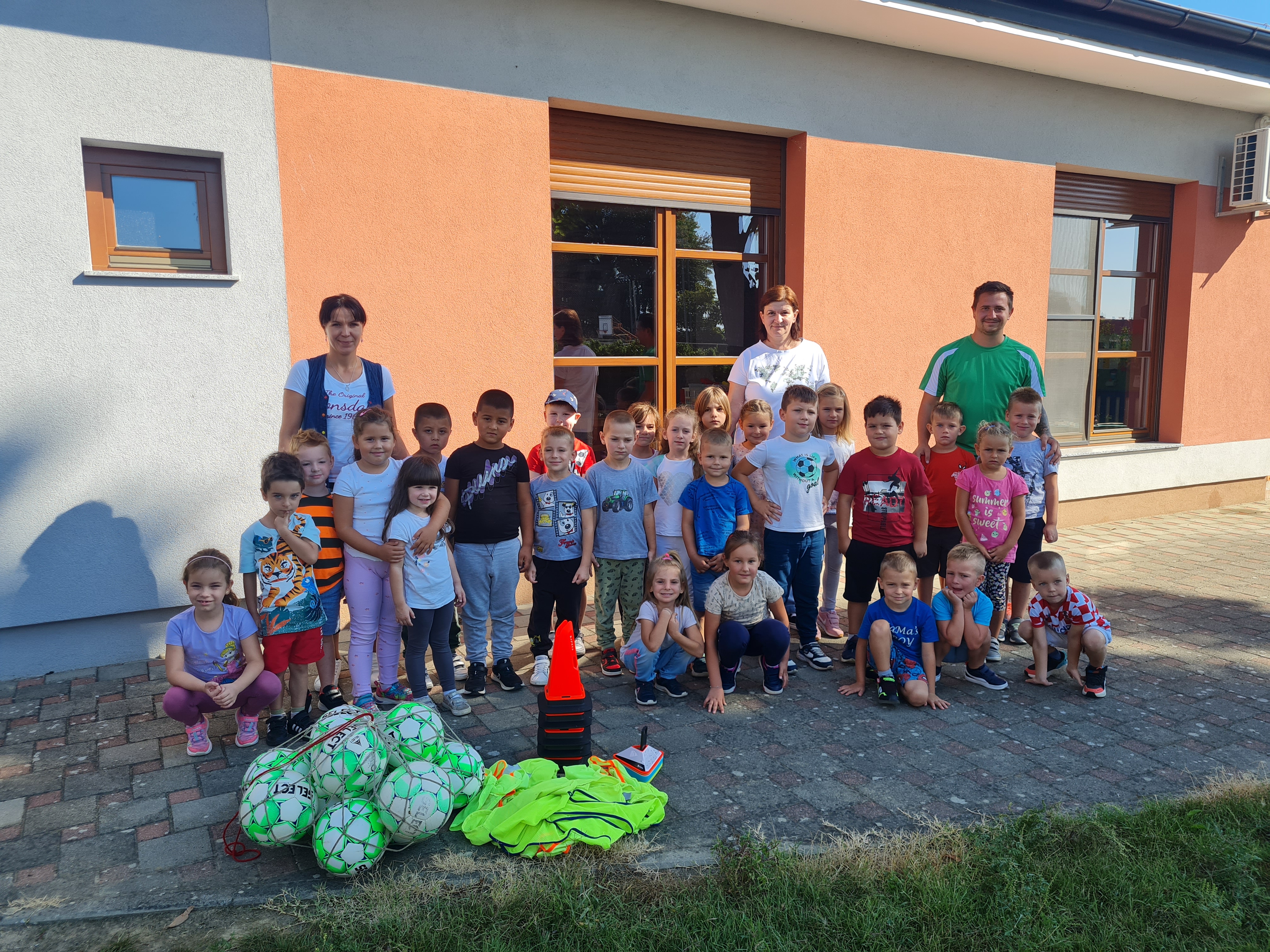 VELIKI INTERES DJECE Noogmetni kamp u Donjoj Dubravi