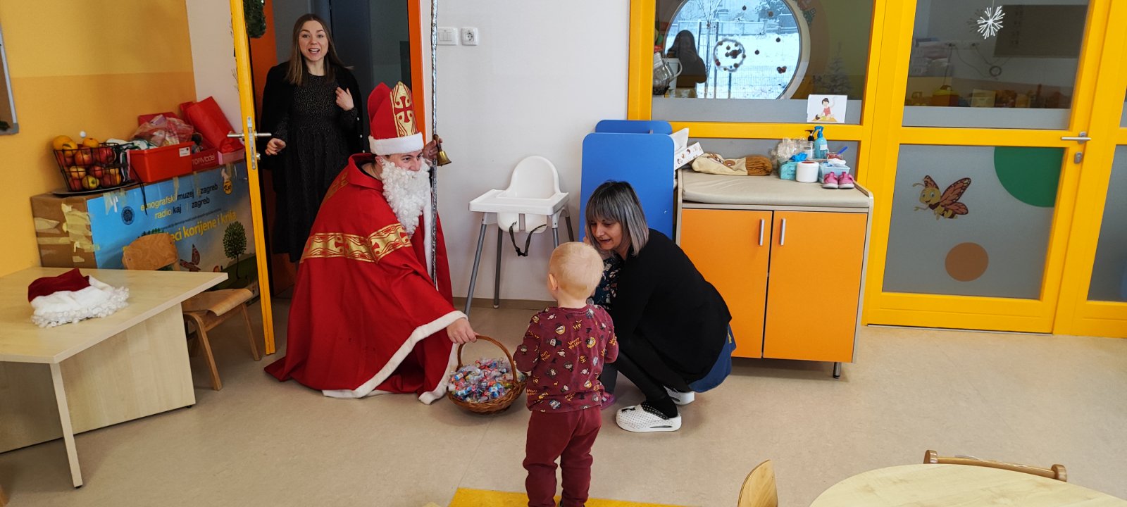 MURSKO SREDIŠĆE Sveti Nikola razveselio vrtićku djecu