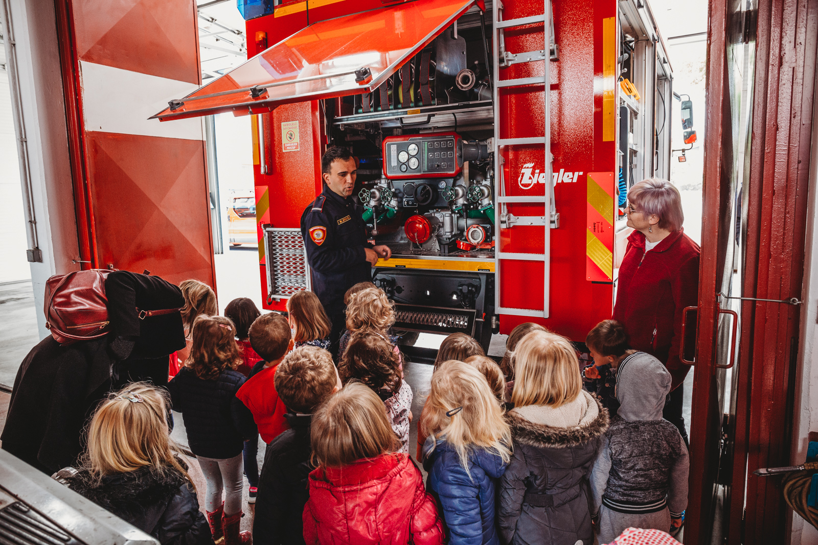 Mališani iz Dječjeg vrtića Cipelica posjetili vatrogasce