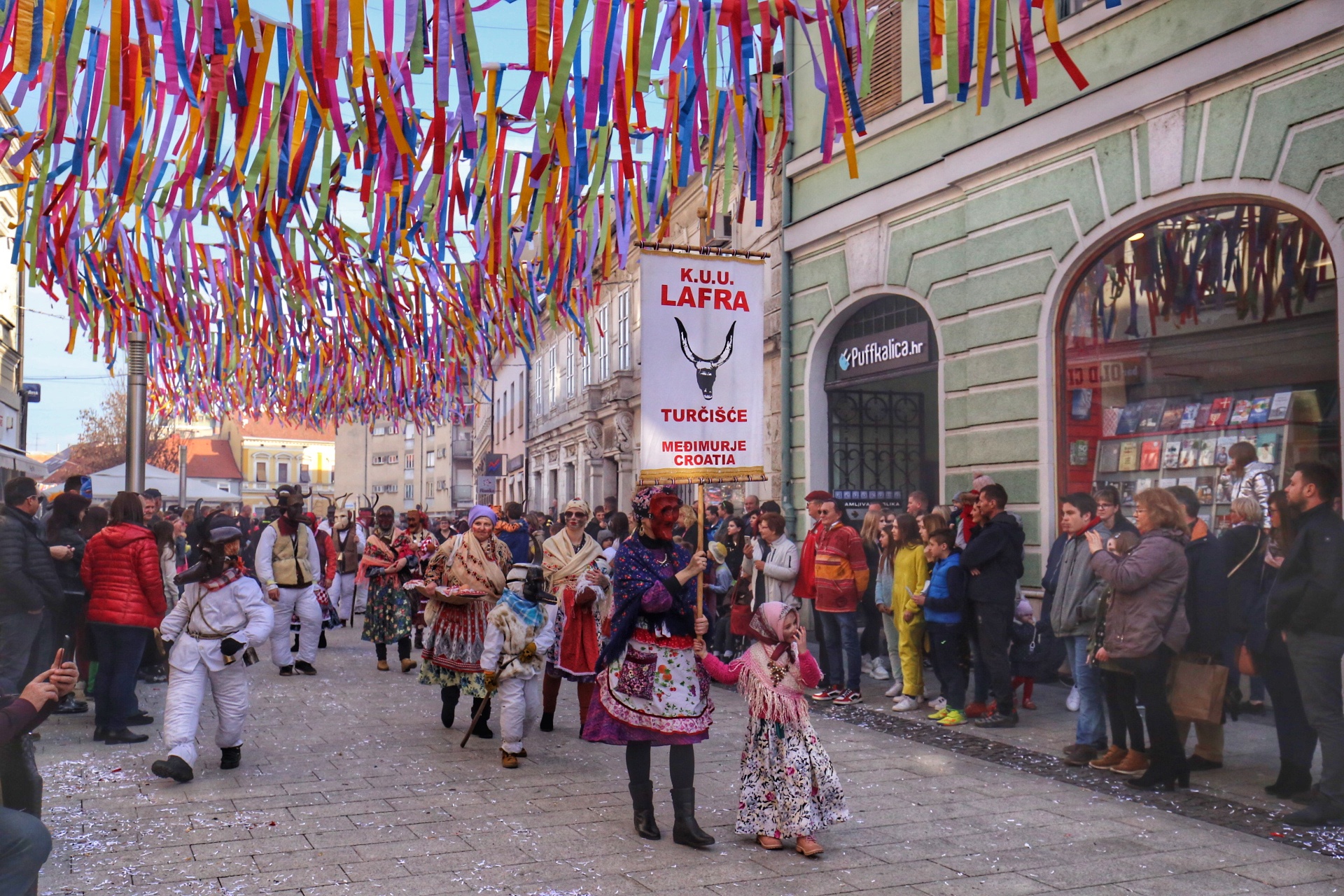 Fašnik u Čakovcu privukao veliki broj maski i građana