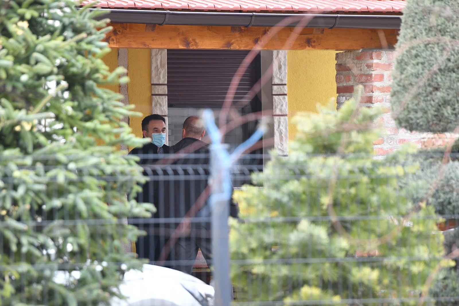 FOTO S TERENA Traje pretres kuće ministra Darka Horvata u Donjoj Dubravi!