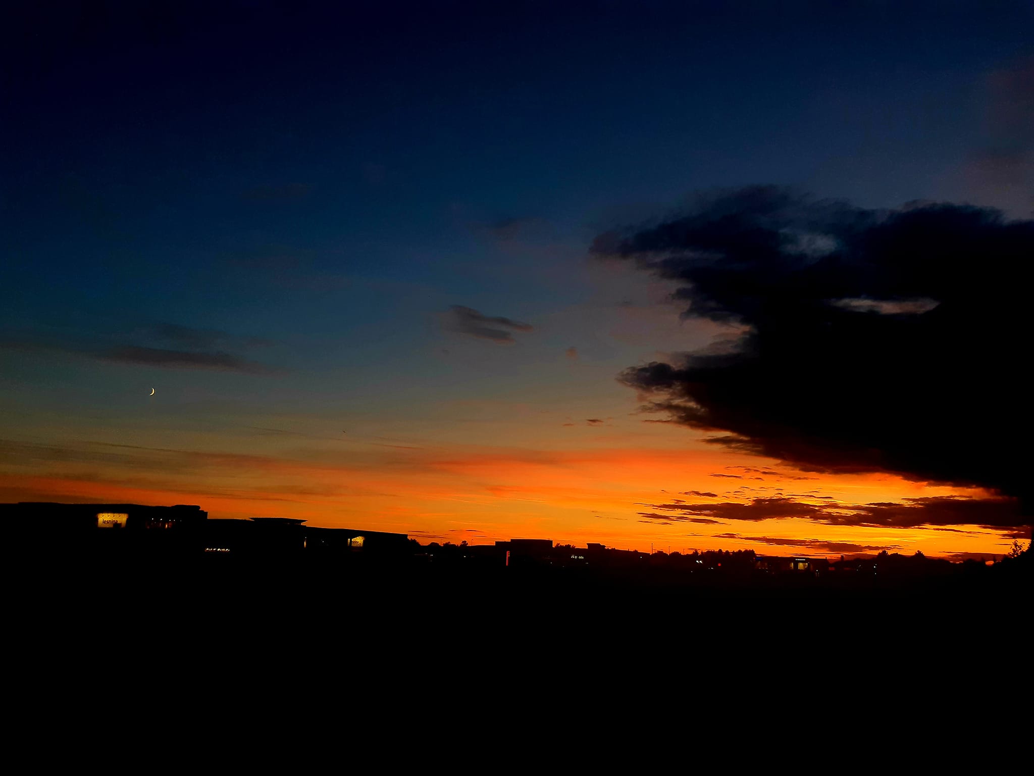 LOVAC NA CHEMTRAILSE Damir Toplek: ‘Kad je zalazak sunca iznimno crven truju nas teškim metalima’ LOVAC NA CHEMTRAILSE Damir Toplek: ‘Kad je zalazak sunca iznimno crven truju nas teškim metalima’