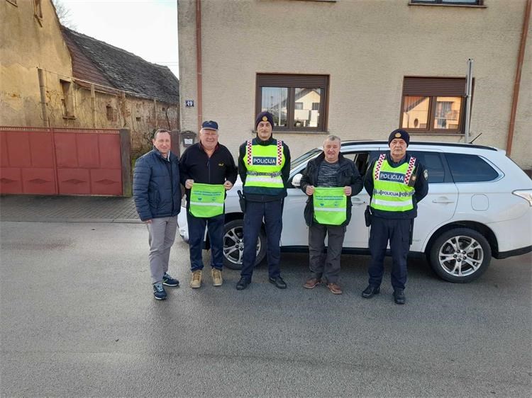 Policija nagradila vozače