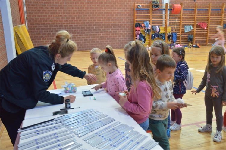 Zvjezdice posjetile Policijsku upravu međimursku