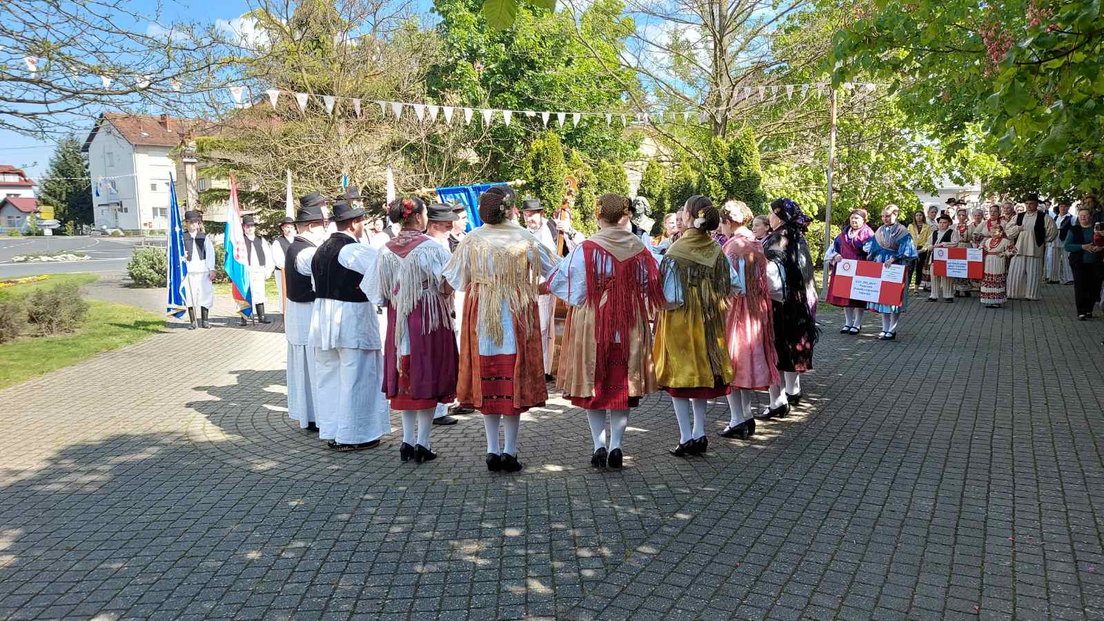 DRUGI DAN U DONJOJ DUBRAVI Smotra međimurskog i koreografiranog folklora