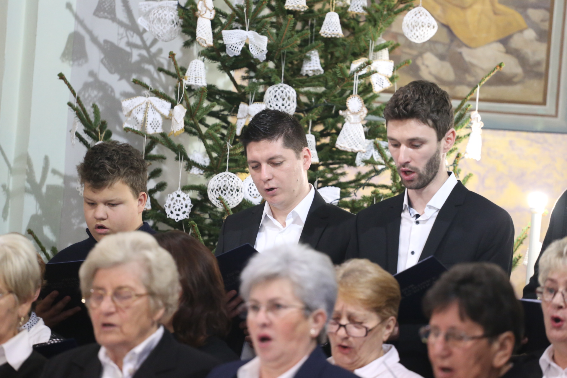 Božićni koncert u Maloj Subotici Božićni koncert u Maloj Subotici
