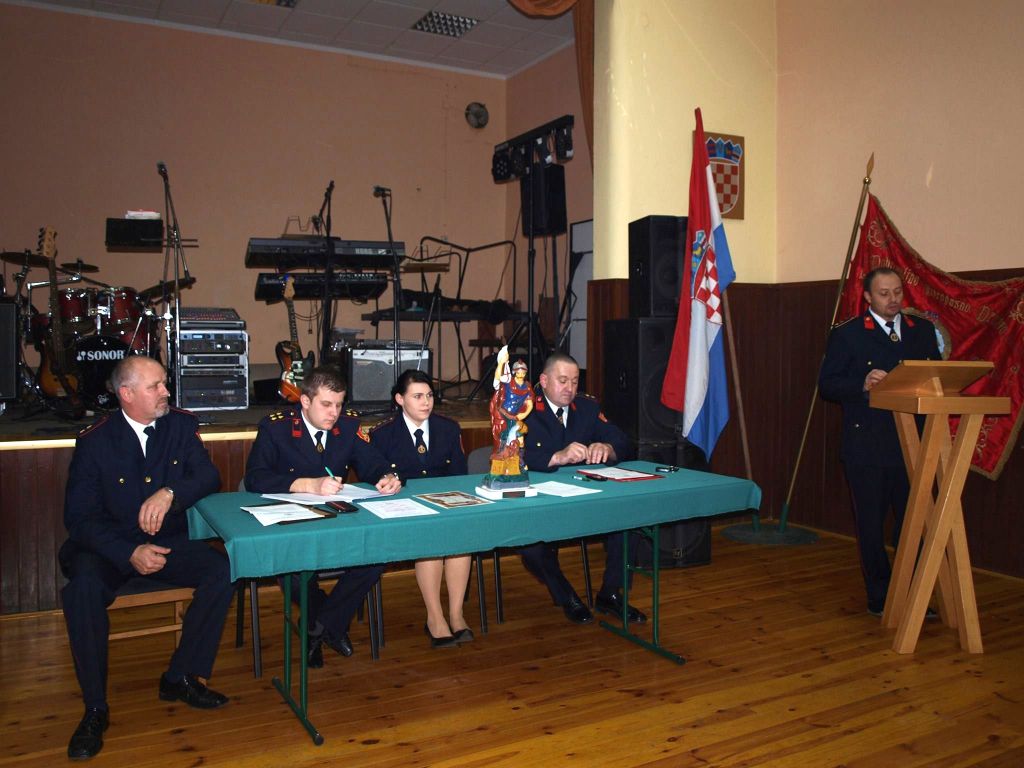 dvddpustakovec16725600