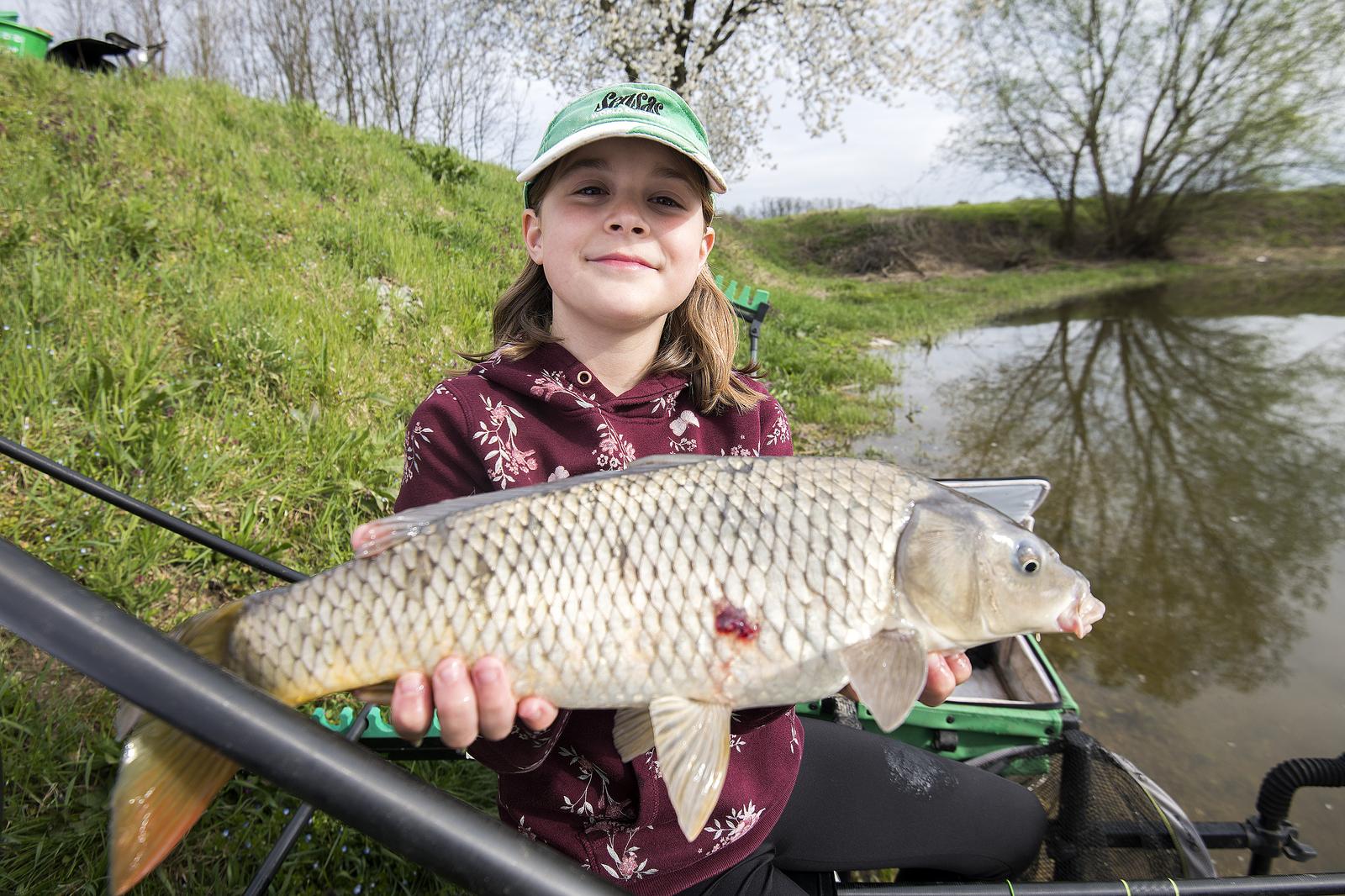 HANA HORVAT IZ PRELOGA Veliki ribički talent: Primila je poziv za U-15 reprezentaciju i putuje u Portugal! HANA HORVAT IZ PRELOGA Veliki ribički talent: Primila je poziv za U-15 reprezentaciju i putuje u Portugal!