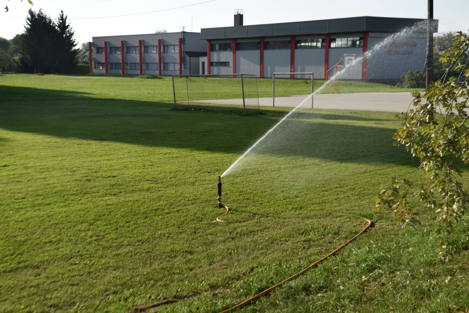 Navodnjavanje i zamjena reflektora na nogometnim terenima NK-a Dubravčan