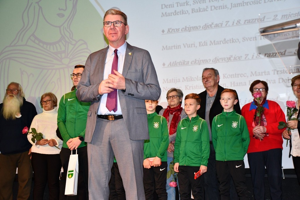 PRIJEM Gradonačelnik i saborski zastupnik Dražen Srpak čestitao udrugama, klubovima i pojedincima na rezultatima ostvarenim tijekom 2022. godine