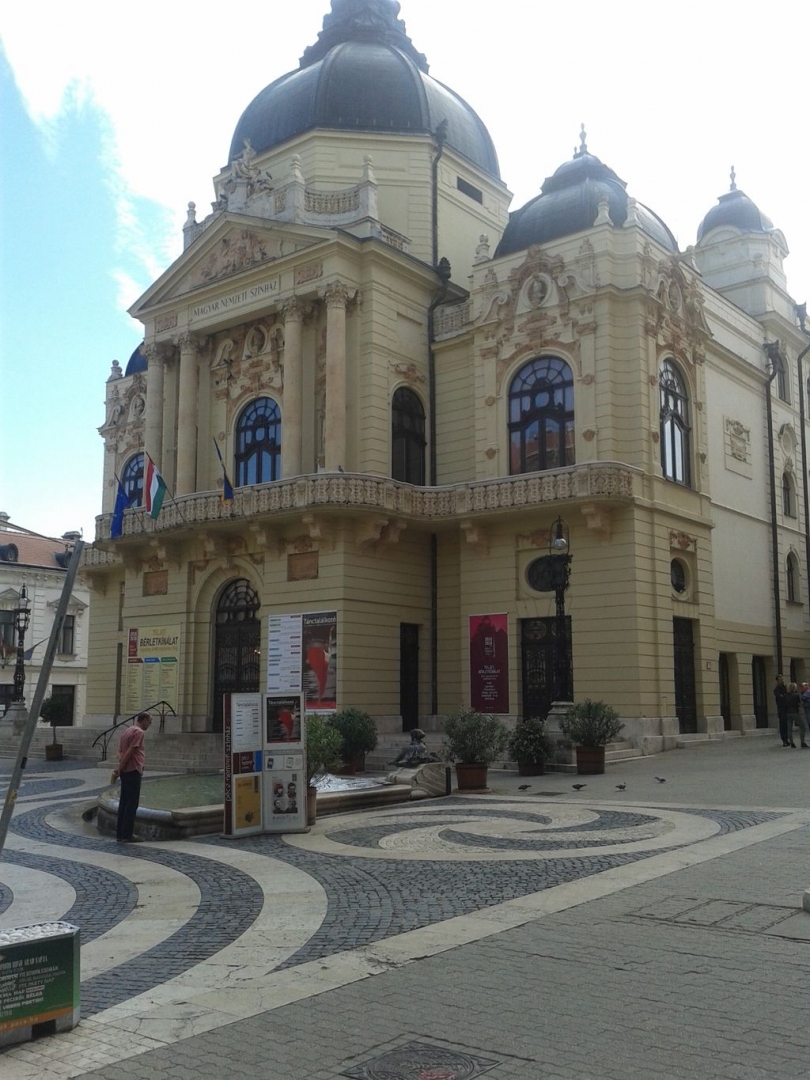 20151003105251878215