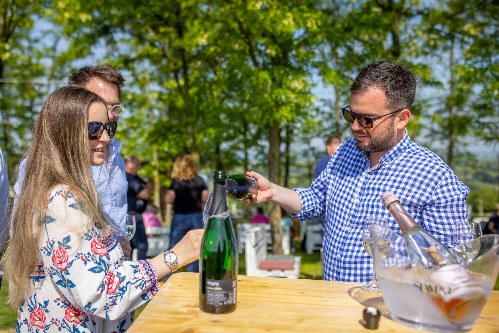 Na Mađerkinom bregu održan Pjenušavi doručak u vinogradu