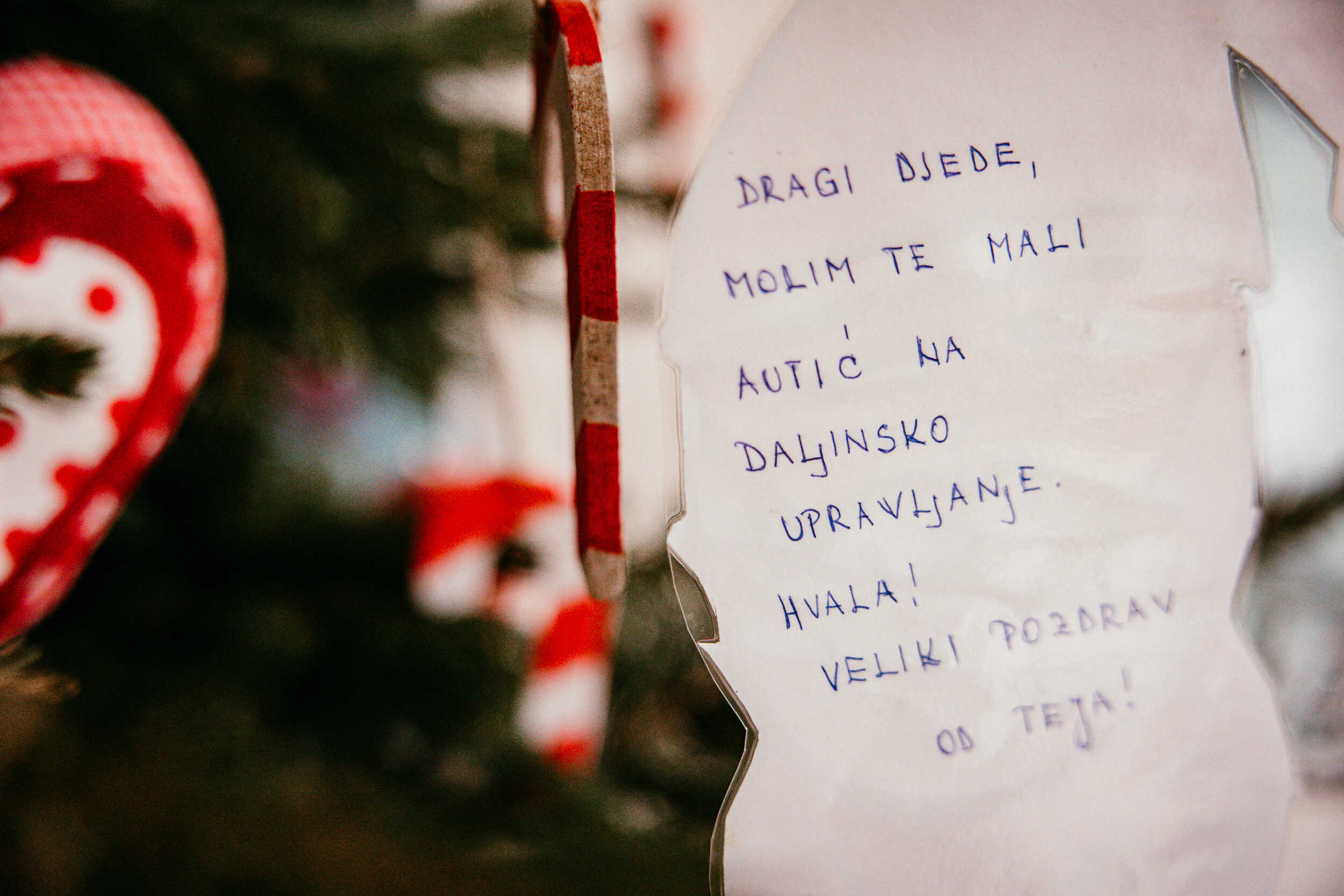 UKRAS PONESI, RADOST DONESI Još desetak dječjih želja čeka na vaša topla i dobra srca