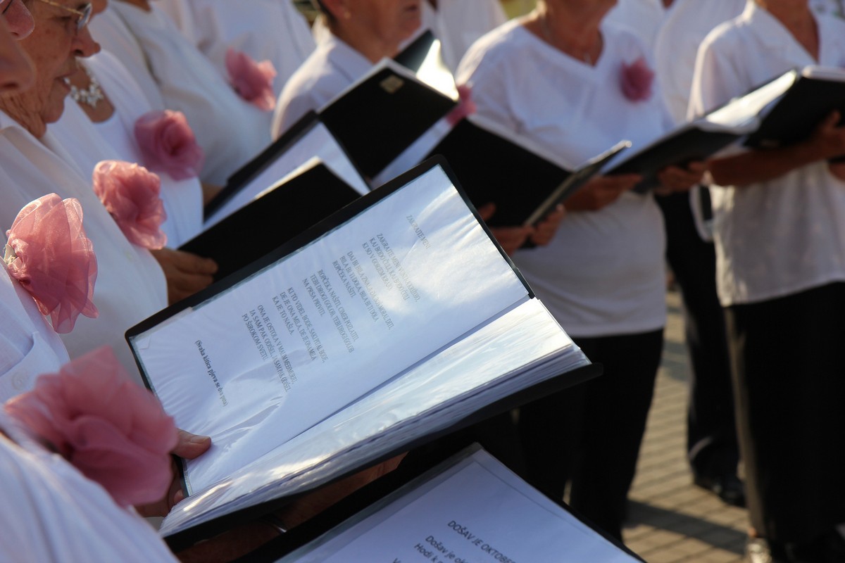 Tri međimurska KUD-a predstavila međimursku tradiciju na Porcijunkulovom