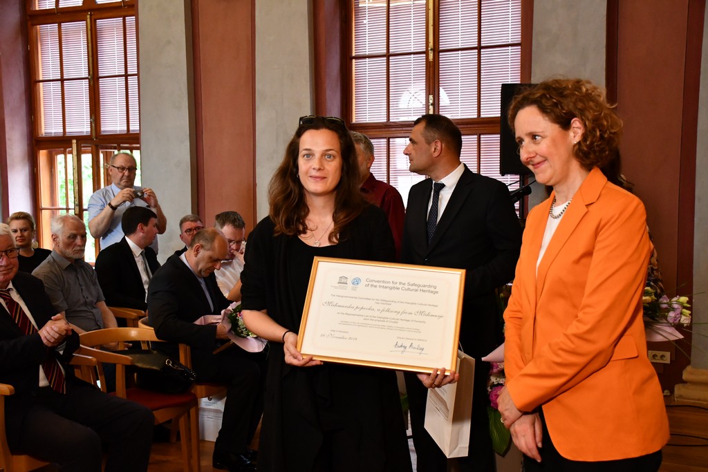 SVEČANA DODJELA Ministrica Nina Obuljen Koržinek uručila UNESCO-ove povelje za međimursku popevku