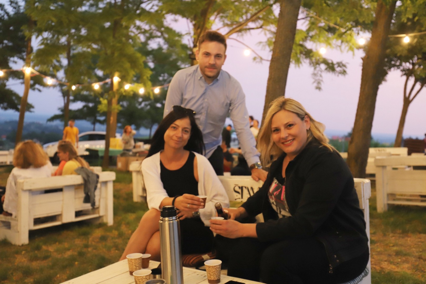 PRIZOR KOJI SE PAMTI Doček prvih zraka ljetnog sunca na Mađerkinom bregu nikog nije ostavio ravnodušnim PRIZOR KOJI SE PAMTI Doček prvih zraka ljetnog sunca na Mađerkinom bregu nikog nije ostavio ravnodušnim