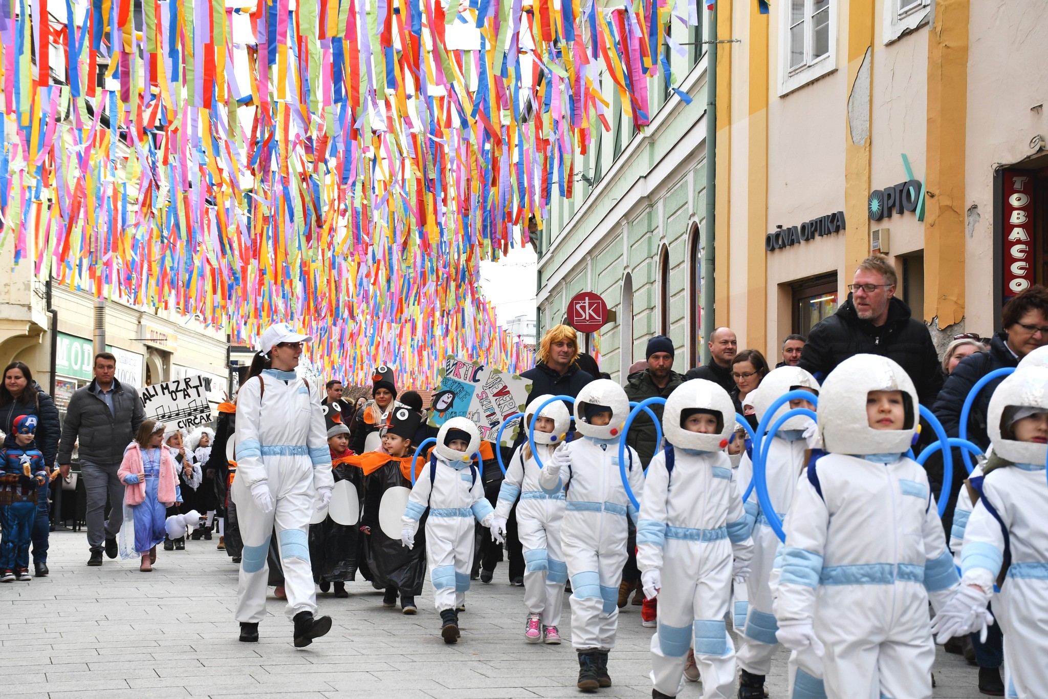 56. Međimurski fašnik: Maskirani mališani zavladali centrom Čakovca