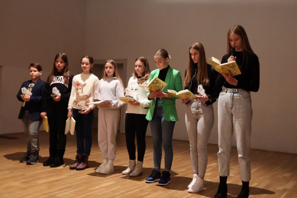 MLADI PISCI Predstavljen zbornik dječjih literarnih radova Tragovi budućnosti