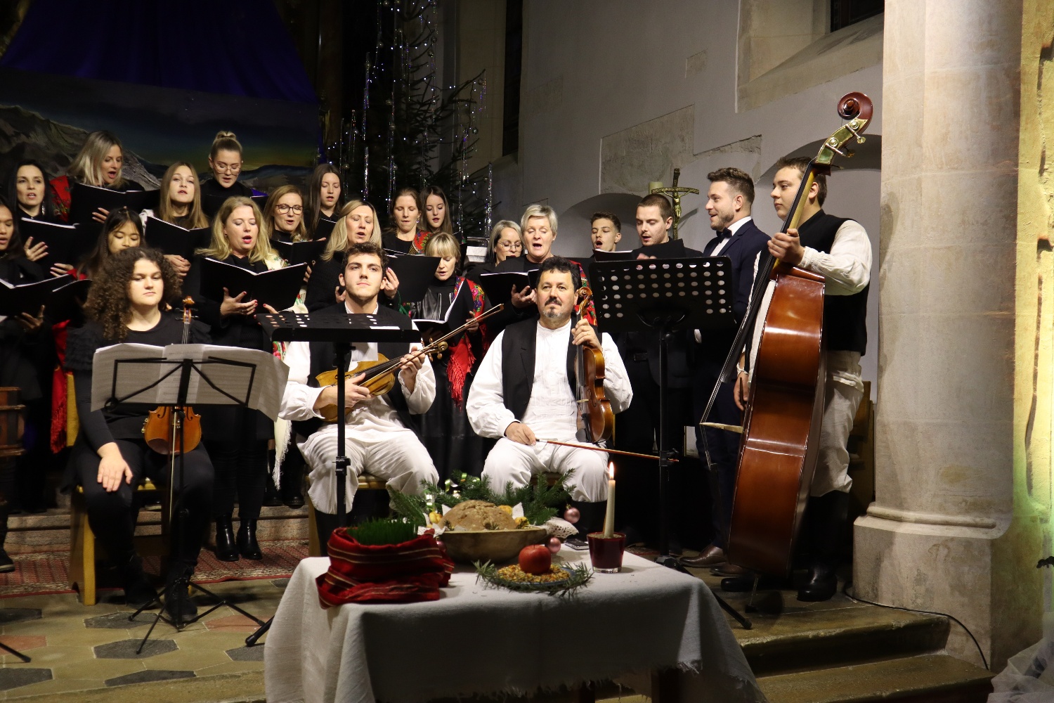 FOTO Adventsko-božićni koncert HKUU Sveti Martin