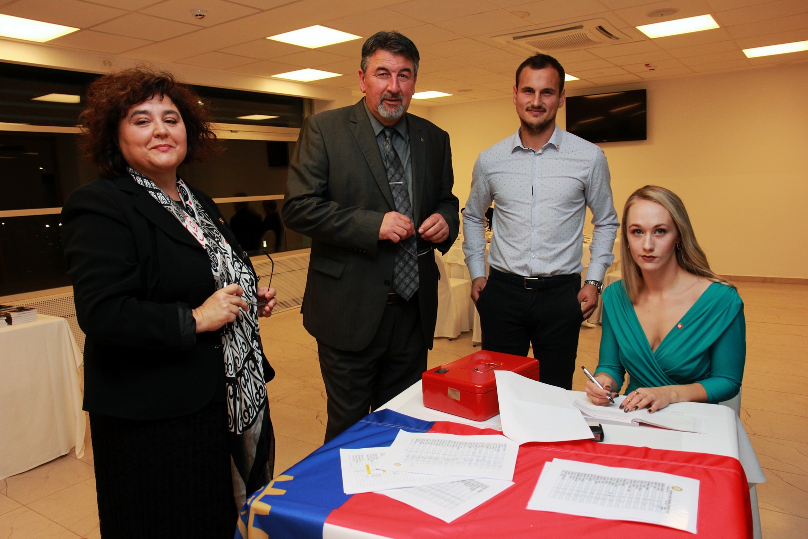 Humanitarna aukcija vina Rotary cluba Čakovec za opremanje laboratorija robotike Tehničke škole u Čakovcu