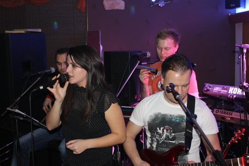 slika0061 Insomnia (Petak i subota, 22. i 23.2.2013 – Gloria Band)