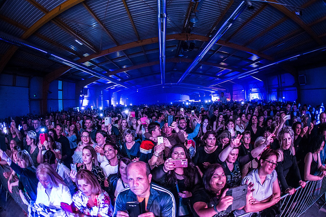 Haris Džinović raspjevao brojnu publiku na Mesapu u Nedelišću