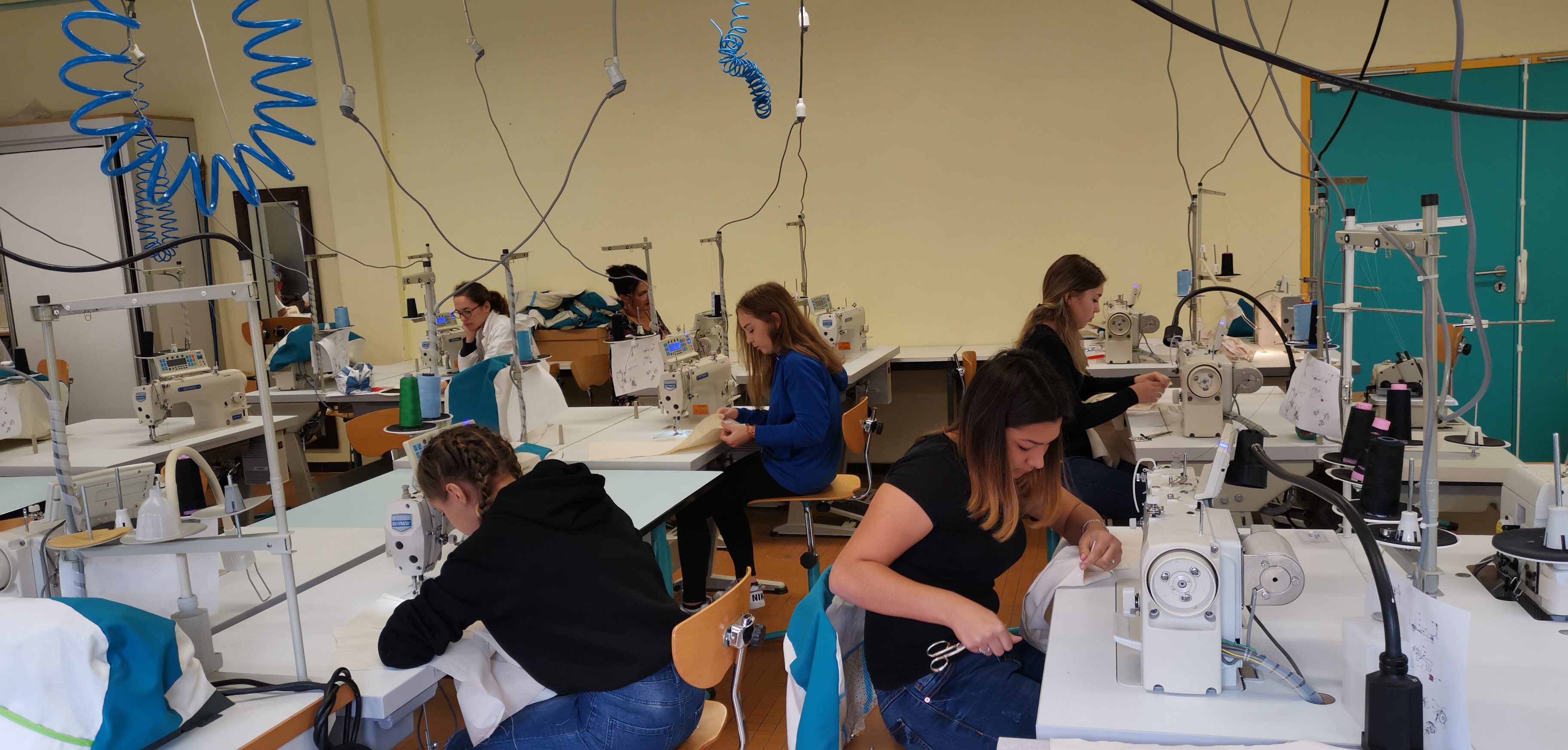 MEĐIMURKE U ŠPANJOLSKOJ I FRANCUSKOJ Učenice iz Gospodarske škole Čakovec bile na stručnom usavršavanju MEĐIMURKE U ŠPANJOLSKOJ I FRANCUSKOJ Učenice iz Gospodarske škole Čakovec bile na stručnom usavršavanju