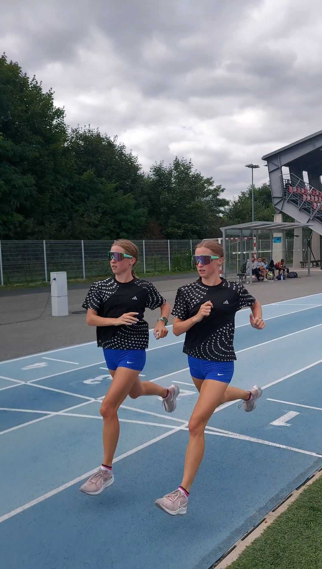 SESTRE BLIZANKE LEA I TENA MARODI rasturaju u atletici, ali i lektiri!