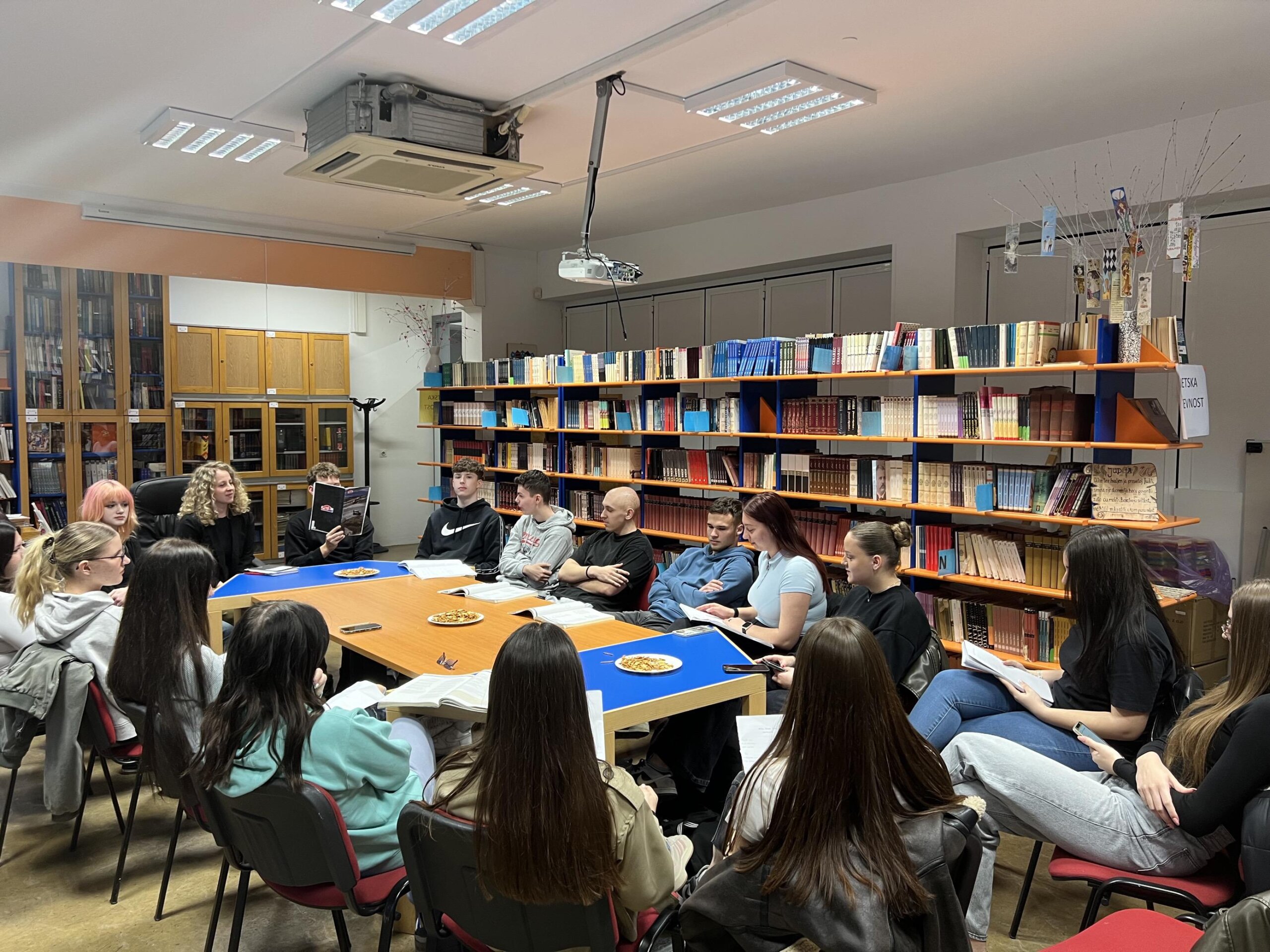 6_Radionica čitanja pjesama (1) 6_Radionica čitanja pjesama (1)