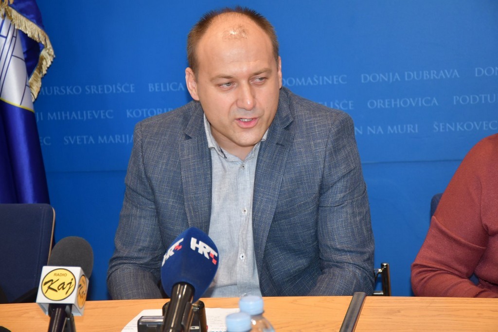 DOBRE VIJESTI I u idućoj godini besplatan autobusni prijevoz za sve umirovljenike, starije od 65 i osobe s invaliditetom DOBRE VIJESTI I u idućoj godini besplatan autobusni prijevoz za sve umirovljenike, starije od 65 i osobe s invaliditetom
