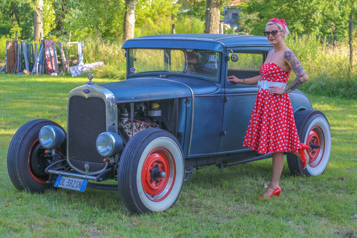 Trash and Burn – pin up djevojke (Subota, 24.6.2018.)