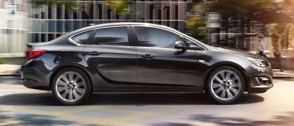 opelastranotchbackexteriorview9