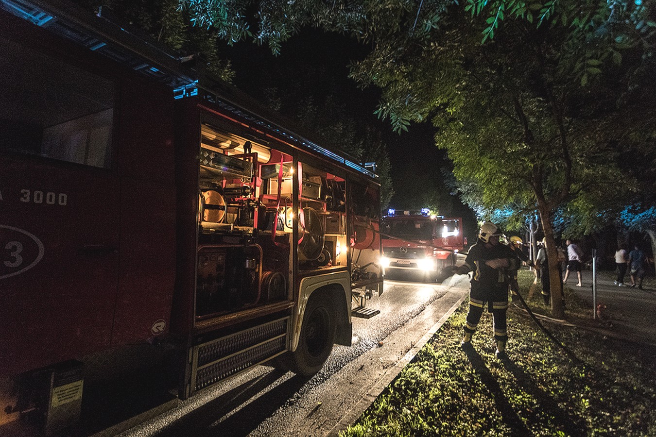 POŽAR U PRELOGU Brojni vatrogasci borili se s požarom bivšeg skladišta