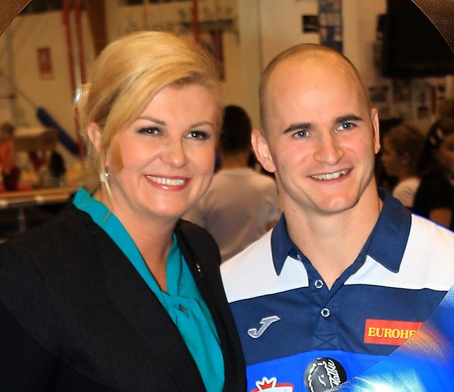 predsjednicauposjetuatonu986729