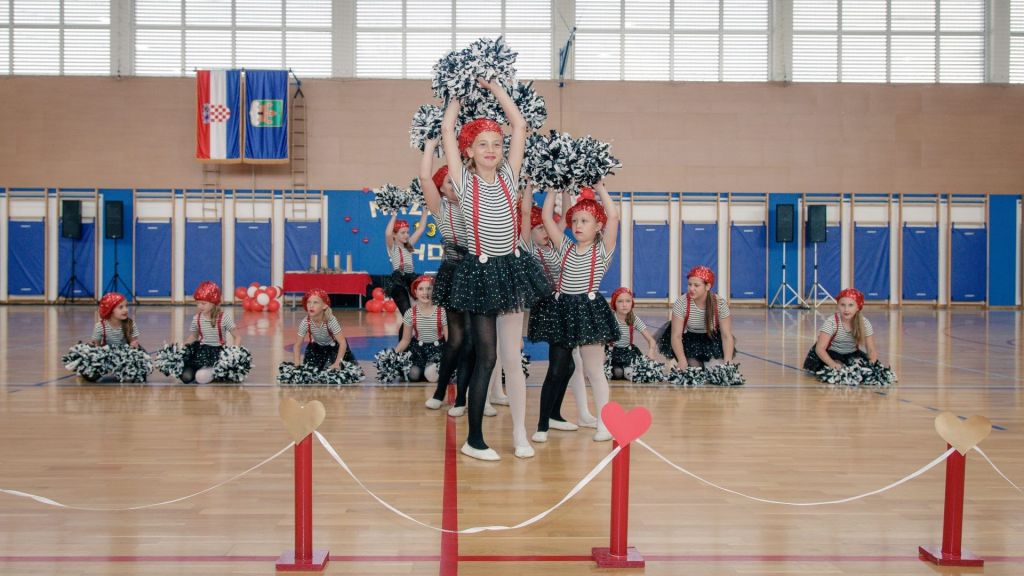 3321622557820988253980170244977