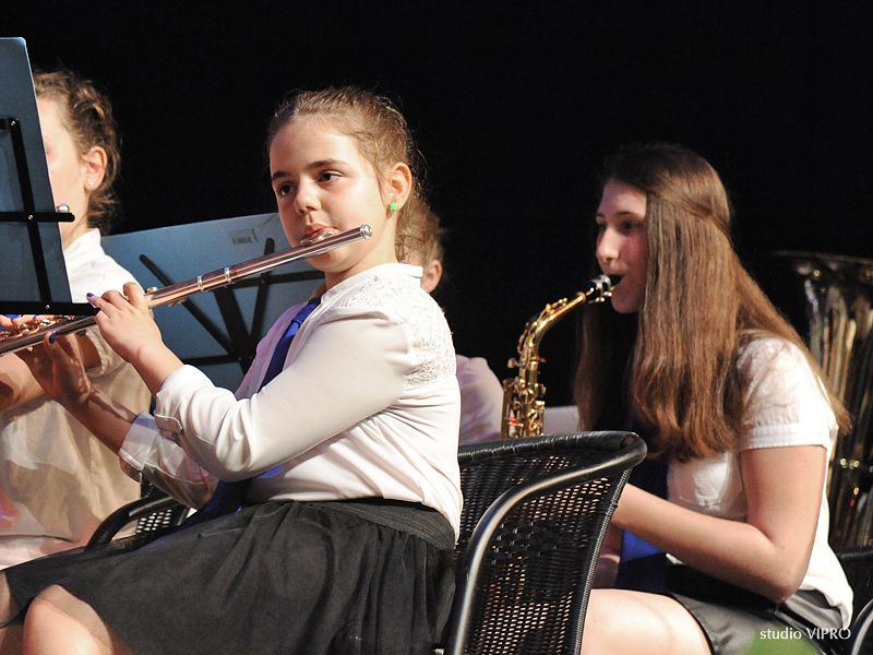 354015411dsc0070165325