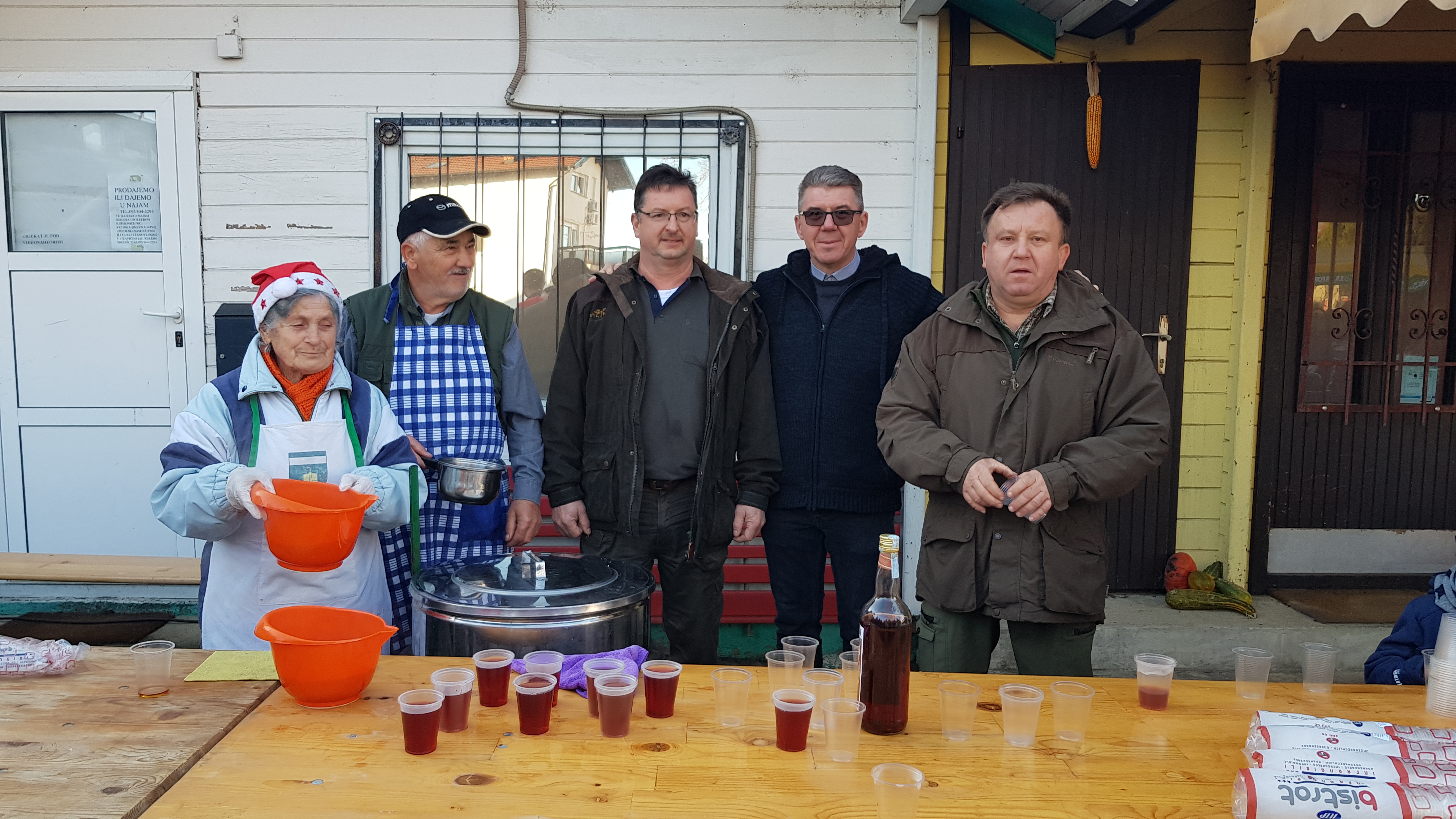 FOTO Druženje građana na Badnje jutro u Murskom Središću