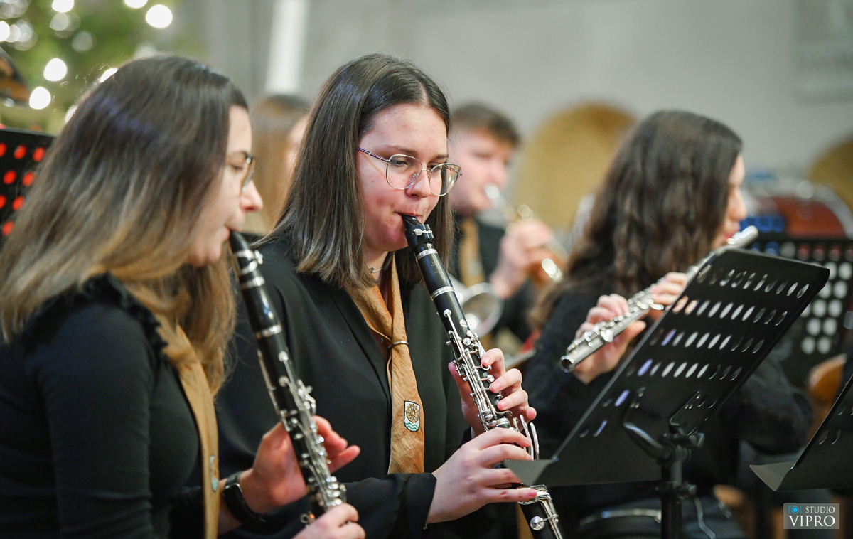 BILO JE PREDIVNO Za kraj Adventske čarolije održan koncert Puhačkog orkestra Grada Preloga