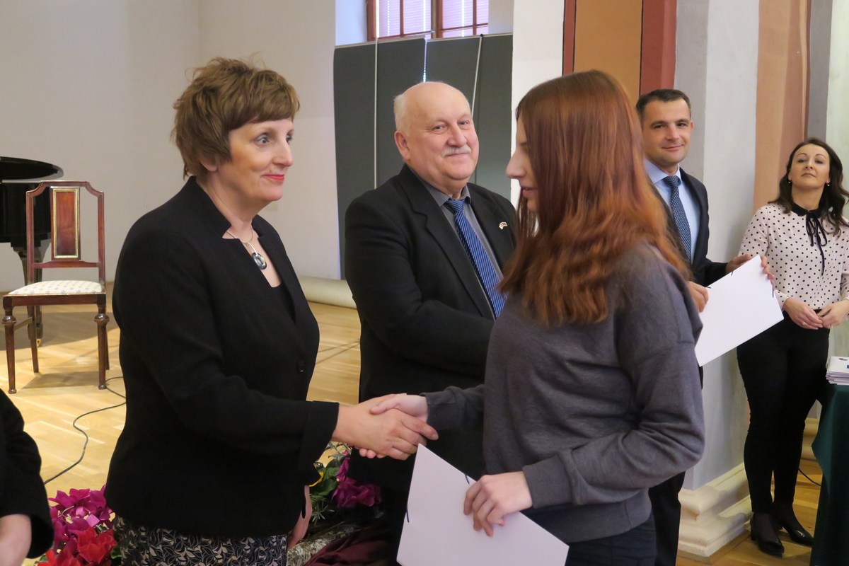 U zgradi Scheier u Čakovcu dodijeljene učeničke stipendije djeci hrvatskih branitelja