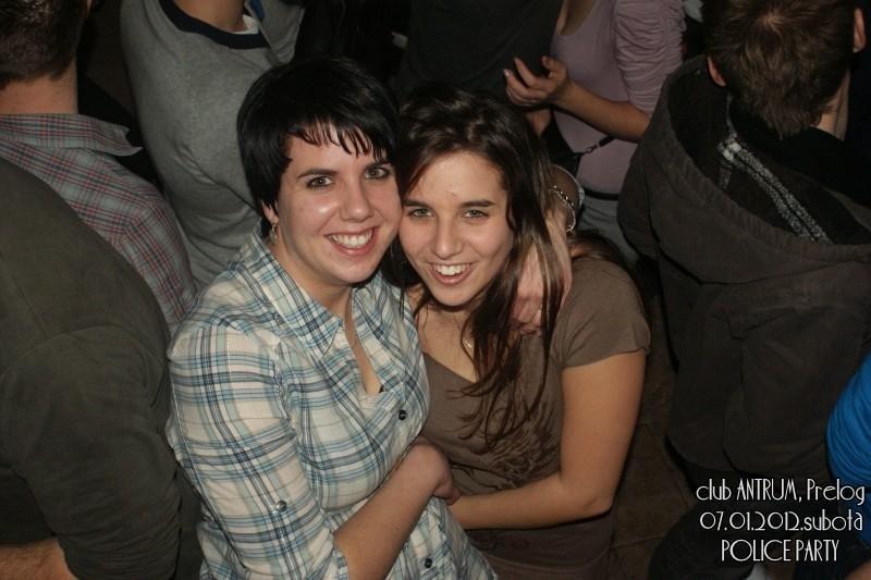 slika0047 Antrum (Subota, 7.1.2012) slika0047 Antrum (Subota, 7.1.2012)