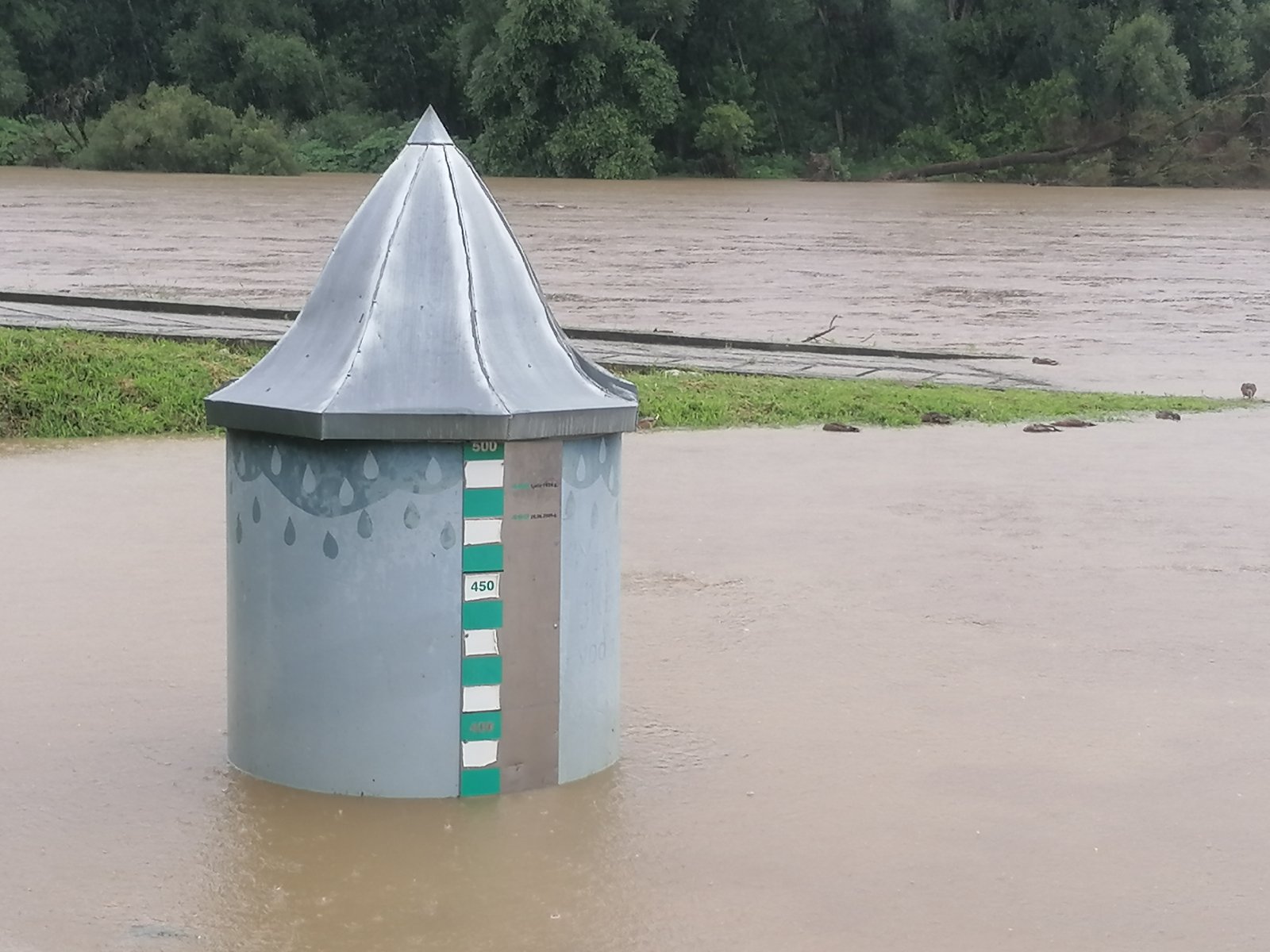 FOTO I VIDEO Radi se punom parom: U Murskom Središću pripremaju se za vodeni val