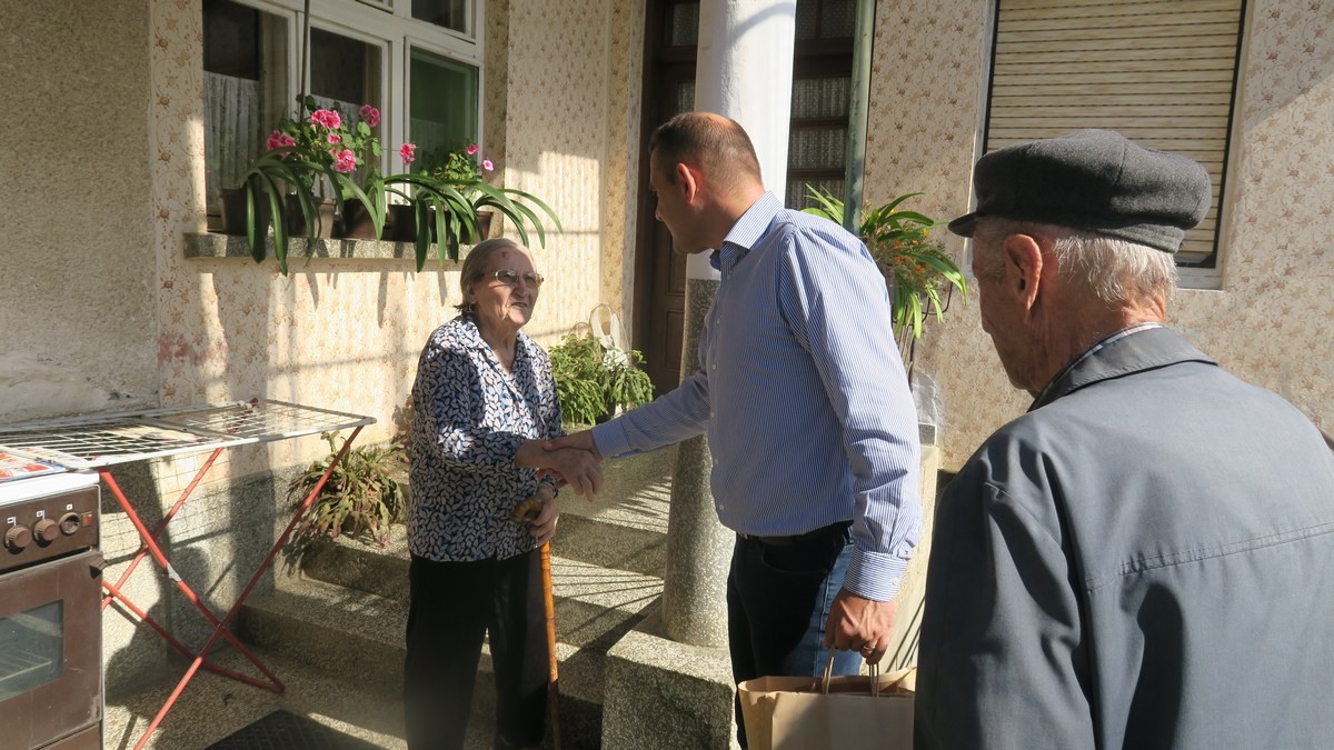 Župan Posavec obišao obišao starije građane povodom Međunarodnog dana starijih osoba