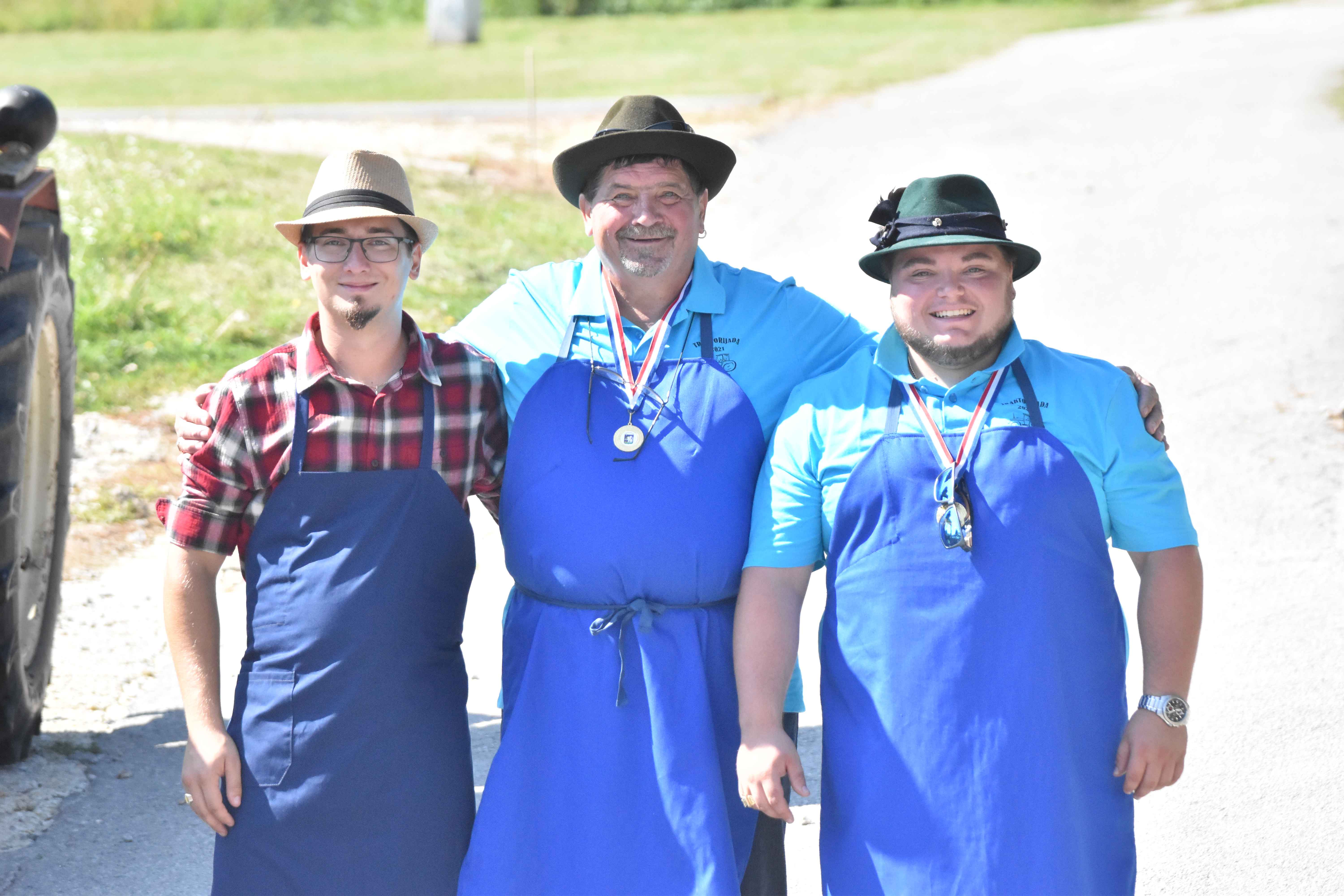 SELNICA Pogledajte kako je bilo na 17. susretu starih traktora