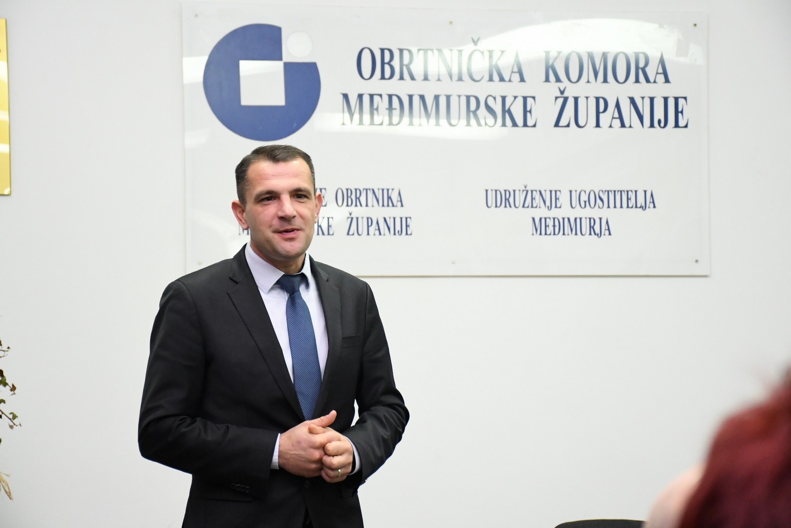 NAKON POLOŽENIH ISPITA U SVIBNJU I RUJNU 37 novopečenih majstora i majstorica dočekalo je svoja priznanja! NAKON POLOŽENIH ISPITA U SVIBNJU I RUJNU 37 novopečenih majstora i majstorica dočekalo je svoja priznanja!