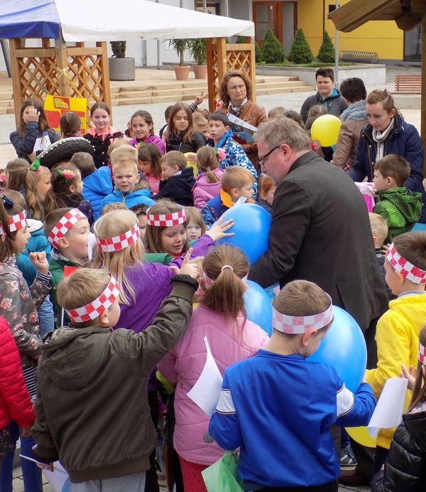 348215127dscn1546461539