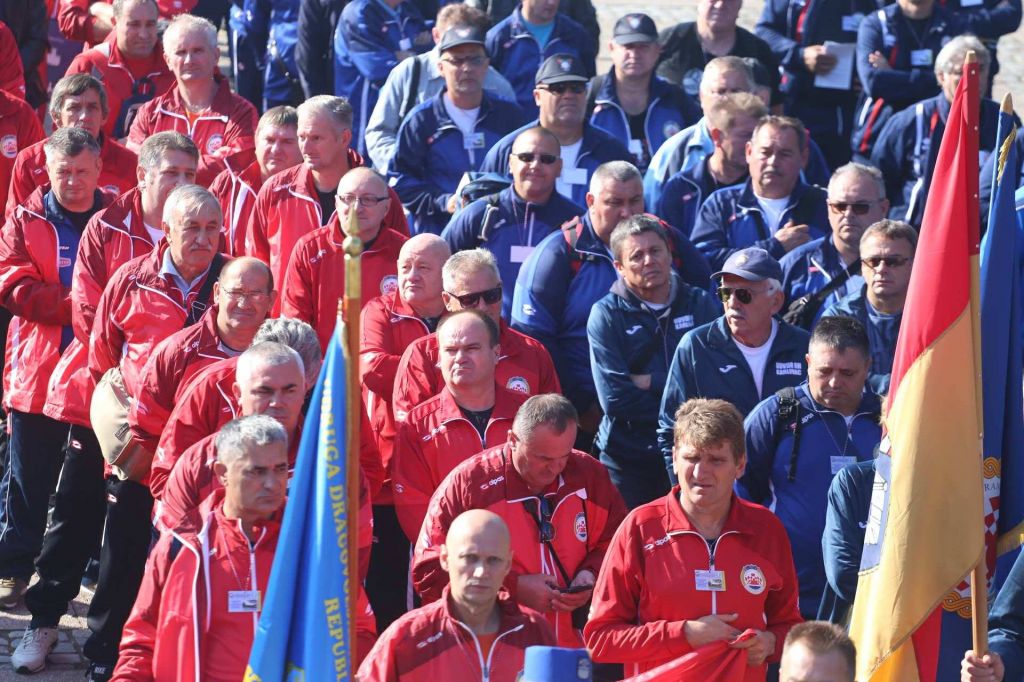 2195137810213070968345827129733