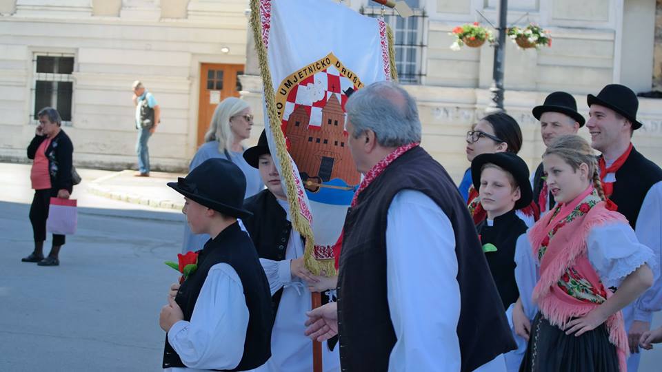 1334694213711305895694118540523