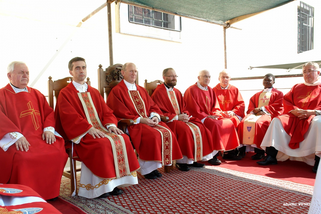 305012792dsc02453945602