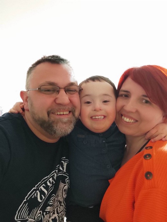UPOZNAJTE ZRINA Veselog i vedrog dječaka koji osvaja svojim zaraznim osmijehom