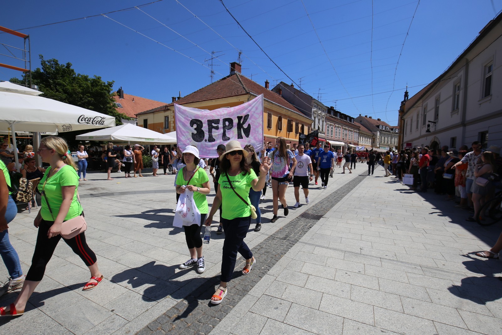 Vesela kolona međimurskih maturanata prošetala Čakovcem